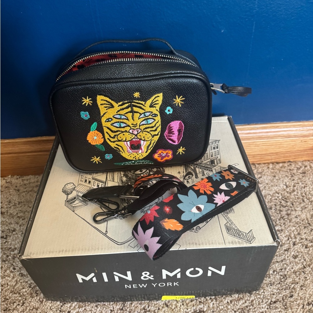 Min & Mon Black Embroidered Tiger Crossbody Bag - Picture 6 of 7